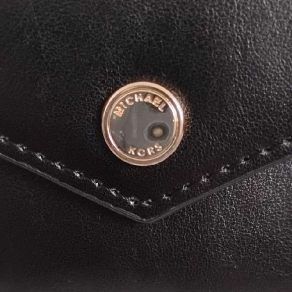 Michael Kors Leather Black Traveler Minimalist Waist Belt Wallet and Coin Pouch - Picture 6 of 15